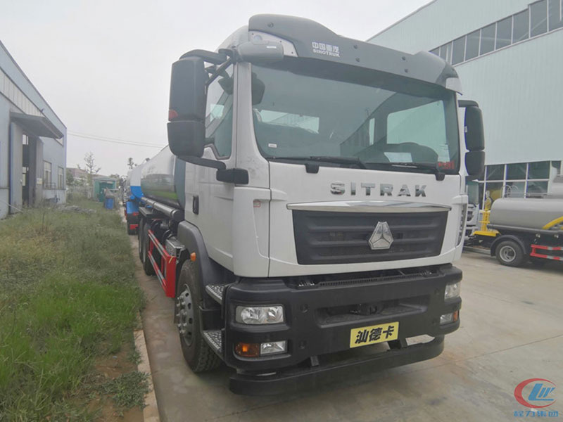 程力威牌國六重汽汕德卡后雙橋20方灑水車