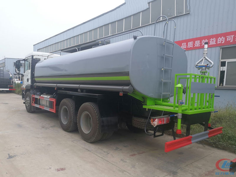 程力威牌國六重汽汕德卡后雙橋20方灑水車