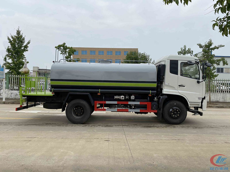 國(guó)六12方東風(fēng)專底D3V灑水車